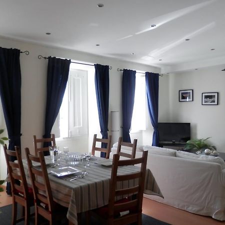 Cozy Apartment In Center Lisbon Bilik gambar